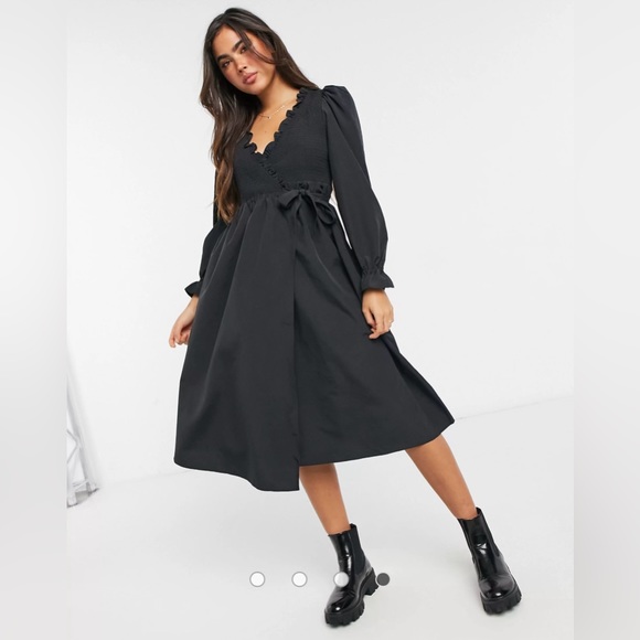 NWOT & Other stories black smocked ruffle wrap midi dress size 6 - Picture 2 of 7